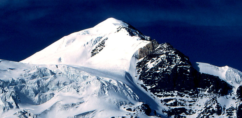 Chulu West Peak Climbing: 6,220 m.